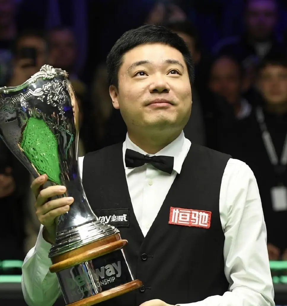 威廉姆斯, 墨菲, 吕昊天 威廉姆斯, 墨菲, 吕昊天