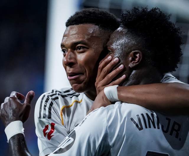 场只有, 马卡报 场只有, 马卡报